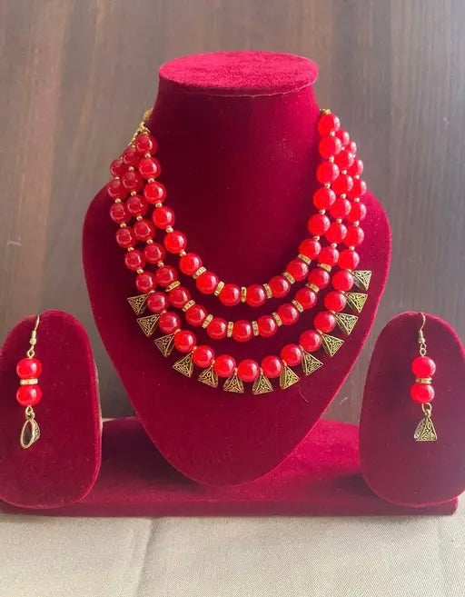 Shimmering Glittering Women Necklaces & Chains